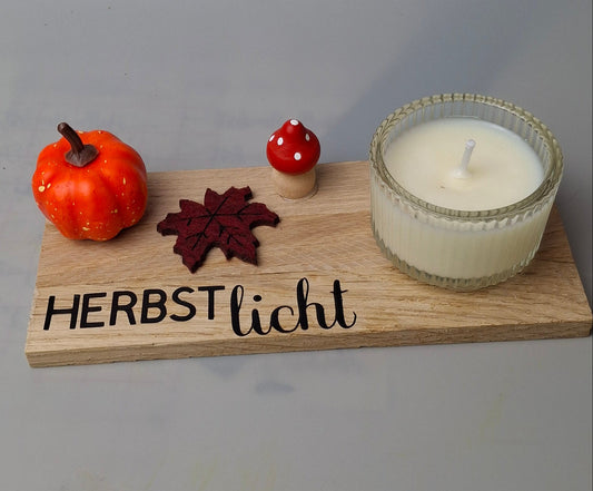 Handmade Herbstlicht mit Kürbisduft ohne Moos, Herbstdeko mit Duftkerze, Deko und Geschenkidee für Damen, Kerze mit Holzbrett & Kürbisduft